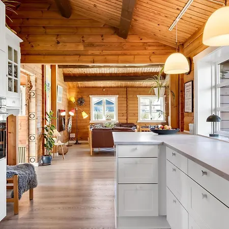 3 Bedroom Gorgeous In Hébergement de vacances Haderslev